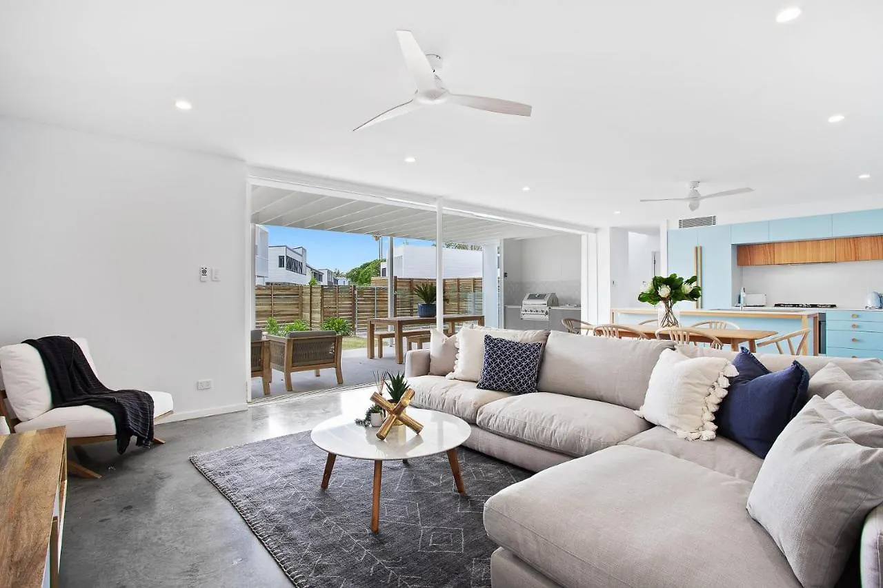 Lomani 8 On Browning Street Villa Byron Bay
