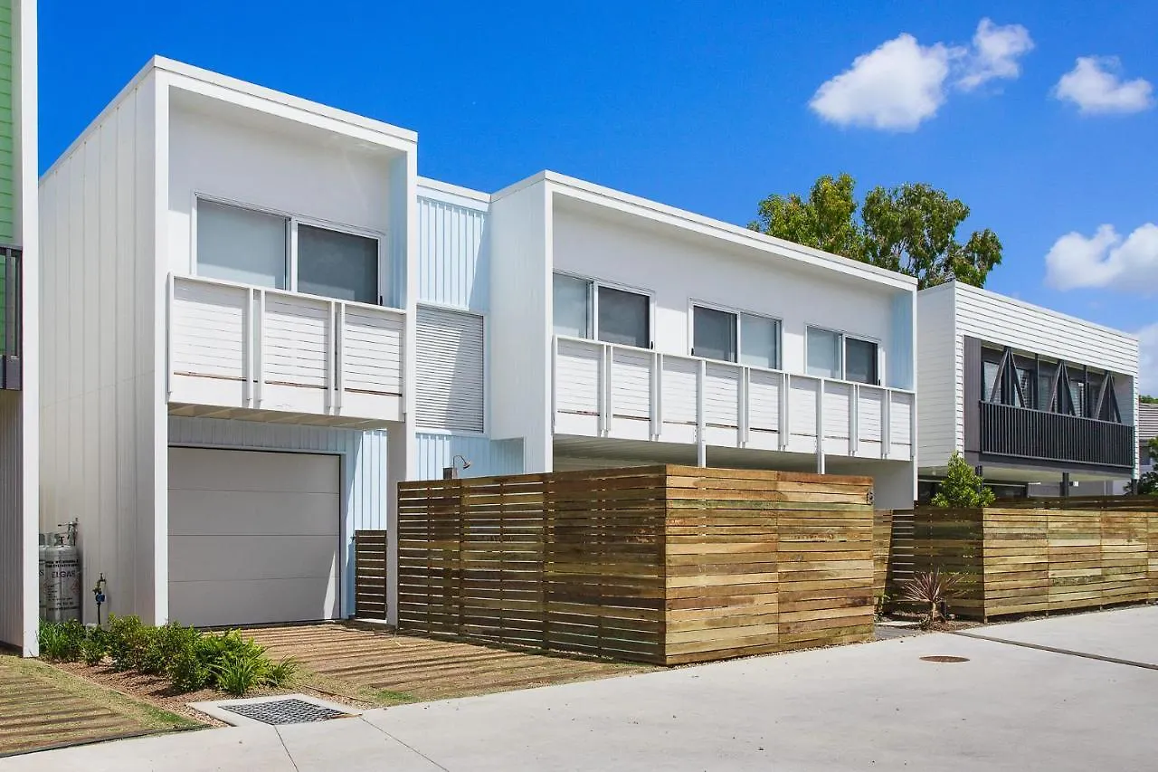 Lomani 8 On Browning Street Villa Byron Bay Holiday home